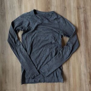 Lululemon swiftly tech long sleeve hip length